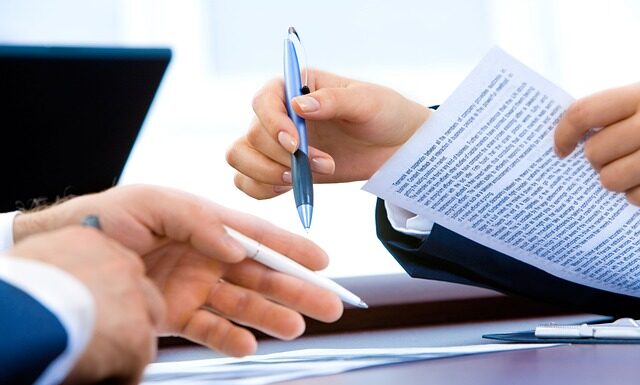 Jakie dokumenty są potrzebne do wyrobienia pieczątki?