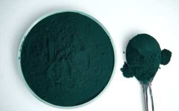 Która spirulina jest lepsza niebieska czy zielona? Która spirulina jest lepsza niebieska czy zielona?